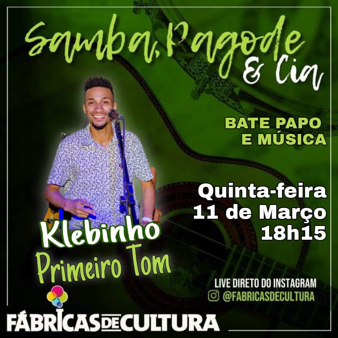 Arte com informações do bate-papo com o nome do artista, data e horário. Ao lado esquerdo tem uma foto do artista sorrindo em frente a um microfone.